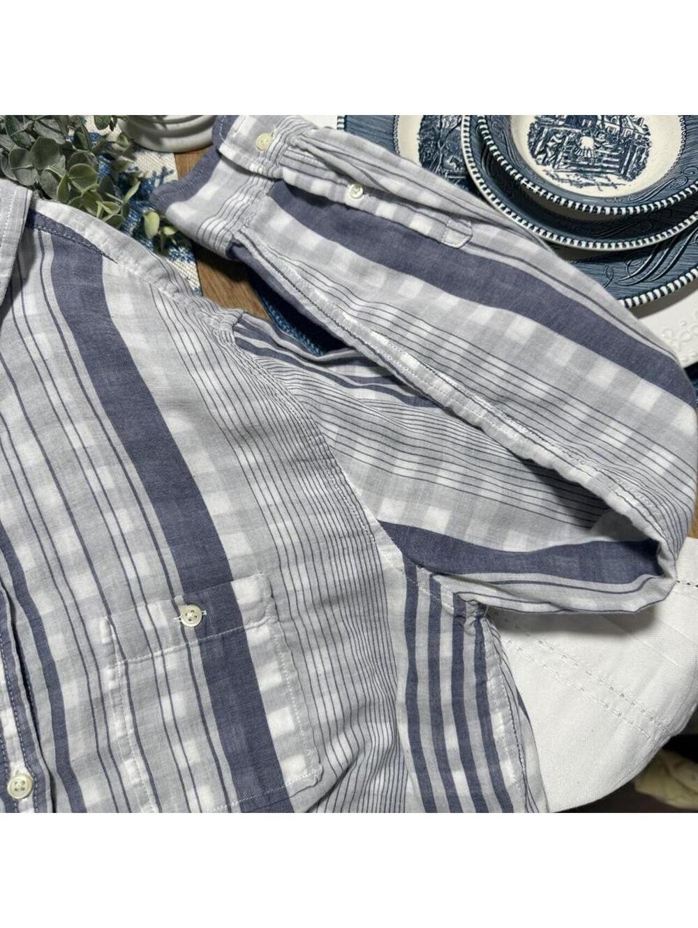 Banana Republic Women's Blue and white button down - Picture 2 of 3